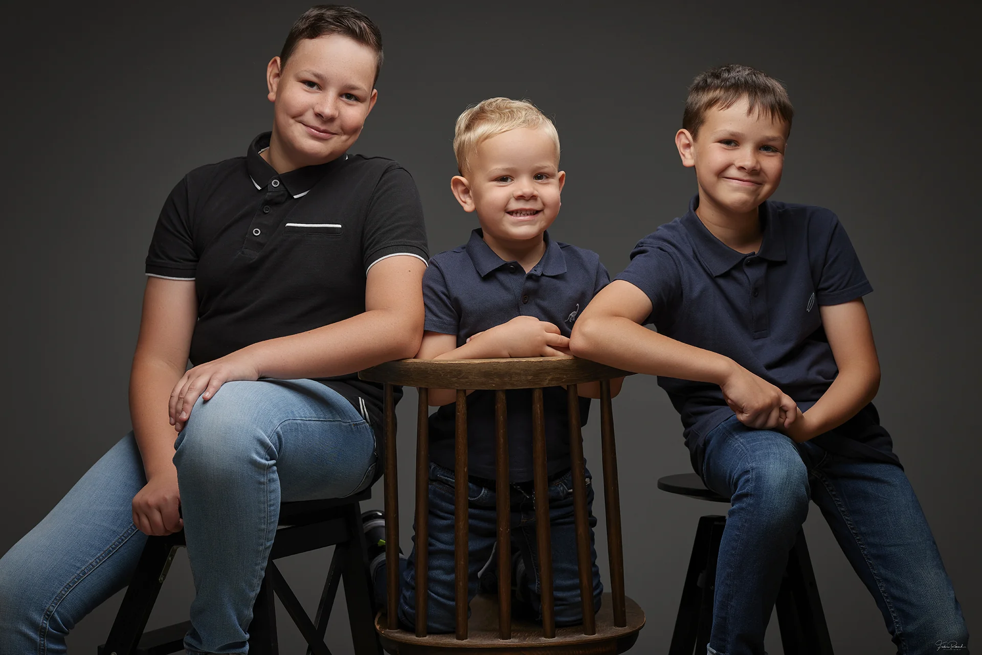Portrait fratrie quatre enfants Etienne, Léon, Augustin et Victor — Studio Photo de la Baie, Dol-de-Bretagne